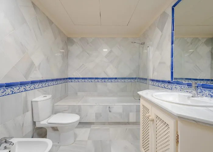 Monte Halcones Hilltop 2 Bd Benahavís